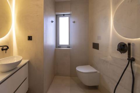 Apartamento T4 Excecional no Porto - Totalmente Renovado e Pronto a Habitar