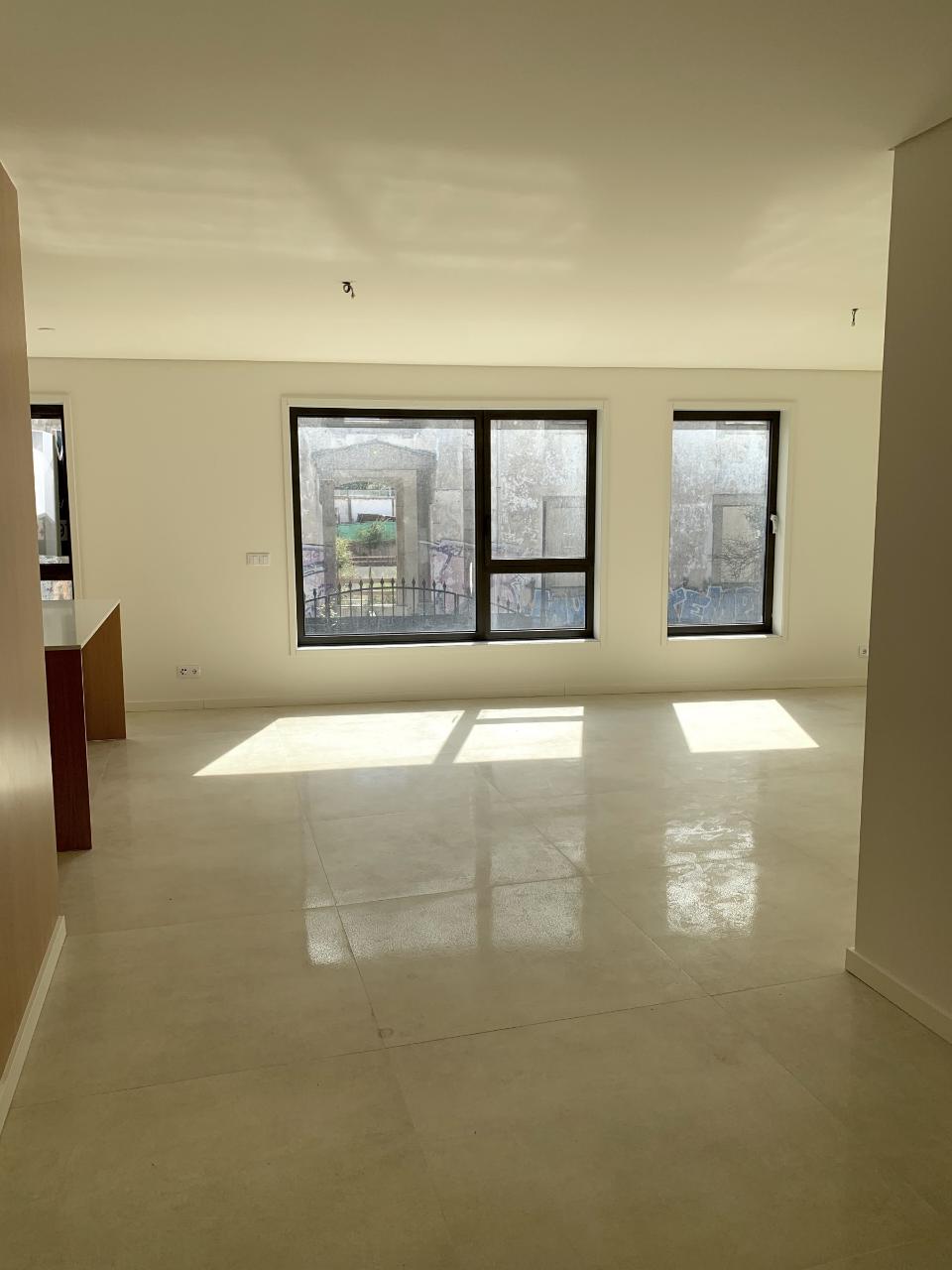 Apartamento T3 com garagem