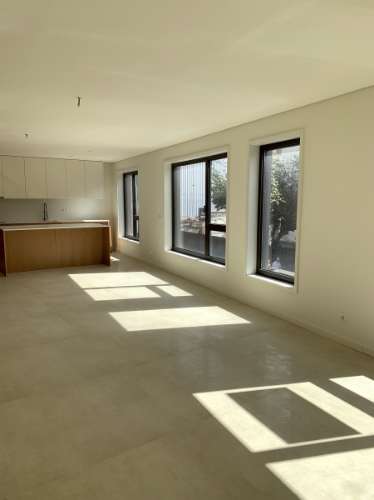 Apartamento T3 com garagem