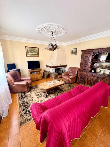 Alfena, Valongo Moradia bifamiliar | Terreno de 1.000 m² com possibilidade de piscina