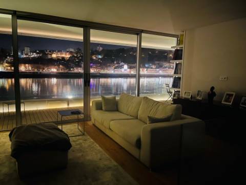 Duplex de Exceção frente ao Douro: Luxo, Conforto e Vistas Panorâmicas - Gaia