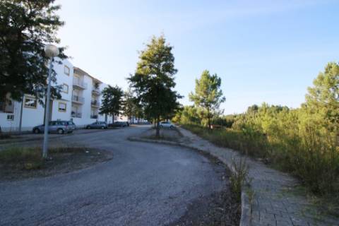 Terreno para construção de moradia de 2 pisos, na Chainça - Abrantes