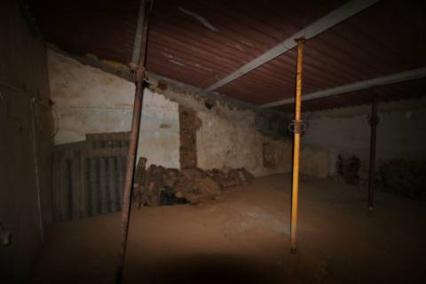 Moradia T3 para recuperar na Zimbreirinha - Envendos - Mação