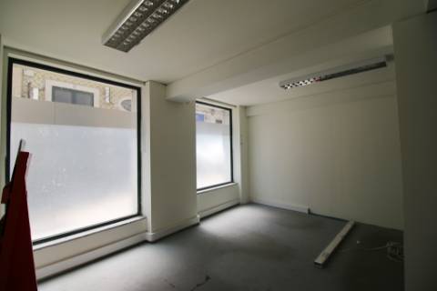 Loja com 215m2 no centro de Torres Novas