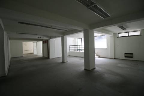 Loja com 215m2 no centro de Torres Novas