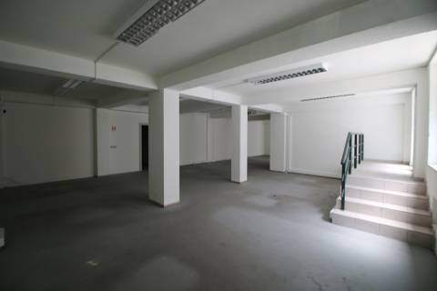 Loja com 215m2 no centro de Torres Novas