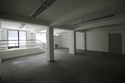 Loja com 215m2 no centro de Torres Novas