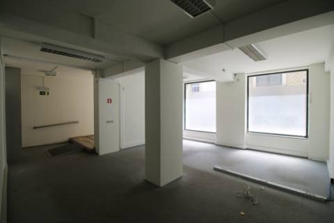 Loja com 215m2 no centro de Torres Novas