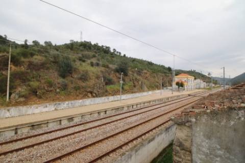 Apartamento T2 Duplex com vista Rio na Barca da Amieira - Envendos