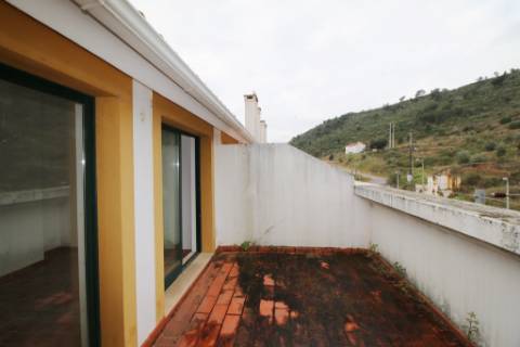 Apartamento T2 Duplex com vista Rio na Barca da Amieira - Envendos