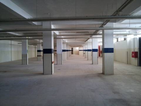 Espaço comercial com 1.504m2 na cidade de Santarém