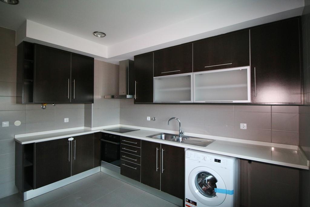 Apartamento T3 equipado, com 3 parqueamentos e arrecadação em S. Domingos - Santarém