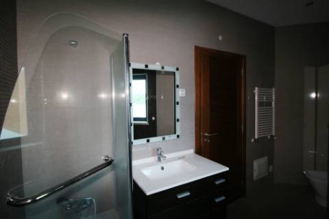 Apartamento T3 equipado, com 3 parqueamentos e arrecadação em S. Domingos - Santarém