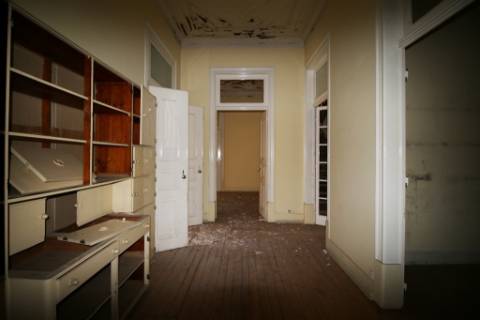 Casa Senhorial com 16 quartos e adega, em pleno coração de Alpiarça