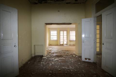 Casa Senhorial com 16 quartos e adega, em pleno coração de Alpiarça