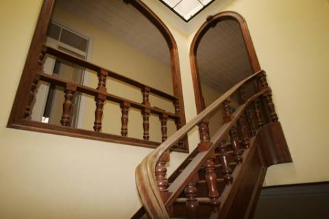 Casa Senhorial com 16 quartos e adega, em pleno coração de Alpiarça