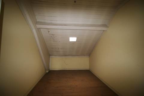 Casa Senhorial com 16 quartos e adega, em pleno coração de Alpiarça