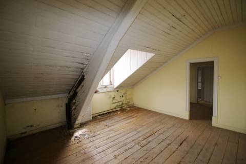 Casa Senhorial com 16 quartos e adega, em pleno coração de Alpiarça