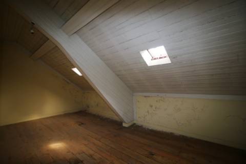 Casa Senhorial com 16 quartos e adega, em pleno coração de Alpiarça