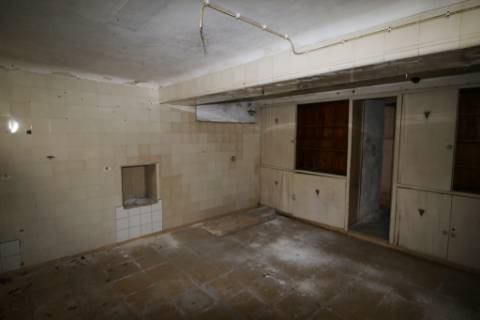 Casa Senhorial com 16 quartos e adega, em pleno coração de Alpiarça