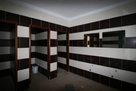 Casa Senhorial com 16 quartos e adega, em pleno coração de Alpiarça