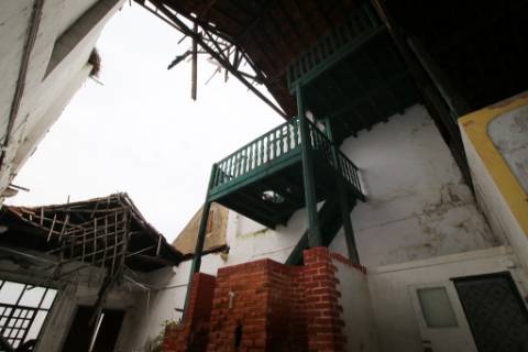 Casa Senhorial com 16 quartos e adega, em pleno coração de Alpiarça