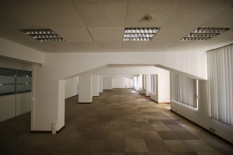 Escritório com 770m2, 2 parqueamentos duplos e uso de 2 terraços, em Entrecampos - Lisboa