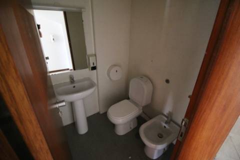 Escritório com 770m2, 2 parqueamentos duplos e uso de 2 terraços, em Entrecampos - Lisboa