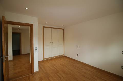 Excelente Moradia T7 de 2 pisos em Bidoeira de Cima - Leiria