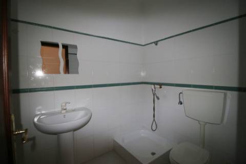 Apartamento T4 com 2 parqueamentos e arrecadação em Santarém