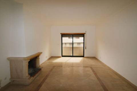 Apartamento T3 equipado e com arrecadação em S. Domingos - Santarém