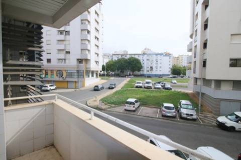 Apartamento T3 equipado e com arrecadação em S. Domingos - Santarém