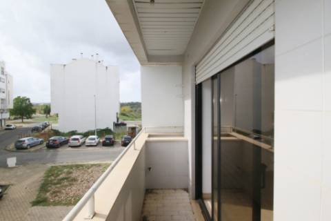 Apartamento T3 equipado e com arrecadação em S. Domingos - Santarém