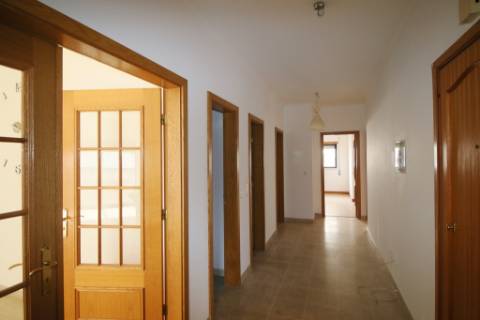 Apartamento T3 equipado e com arrecadação em S. Domingos - Santarém