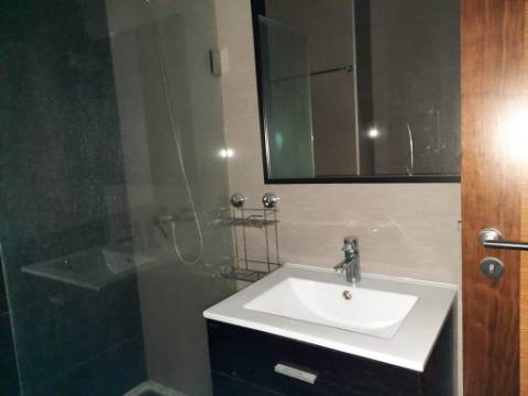 Apartamento T1 com parqueamento e arrecadação perto do Hospital de Santarém