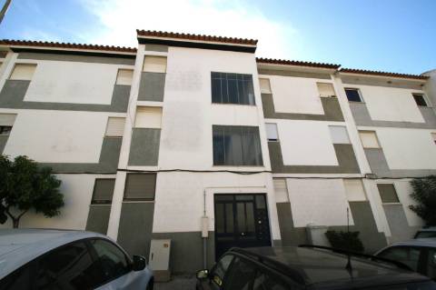 Apartamento T2 OCUPADO no centro de Almeirim