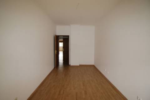 Apartamento T3 com parqueamento e arrecadação em Santarém