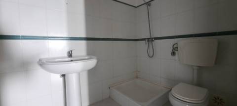 Apartamento T2 com parqueamento e arrecadação em Santarém