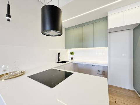 Apartamento T3 RENOVADO na Avenida Almirante Reis - Lisboa