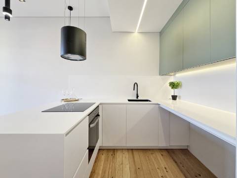 Apartamento T3 RENOVADO na Avenida Almirante Reis - Lisboa