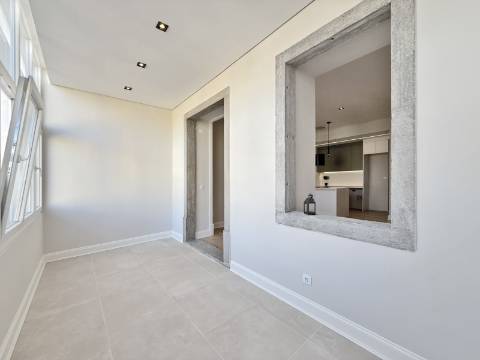 Apartamento T3 RENOVADO na Avenida Almirante Reis - Lisboa