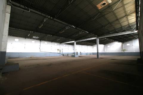 Armazém com 2.134m2 a necessitar de licenciamento - Alcanena