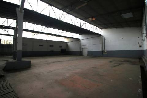 Armazém com 2.134m2 a necessitar de licenciamento - Alcanena