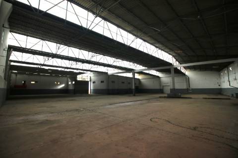 Armazém com 2.134m2 a necessitar de licenciamento - Alcanena