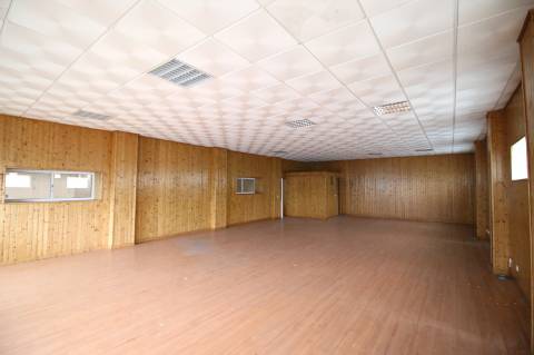 Armazém com 2.134m2 a necessitar de licenciamento - Alcanena