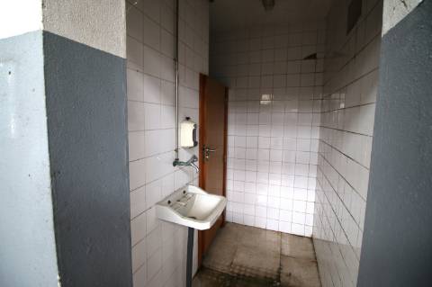 Armazém com 2.134m2 a necessitar de licenciamento - Alcanena