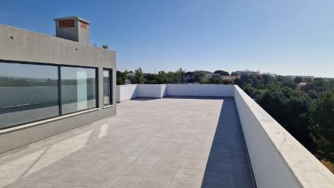 Penthouse de Luxo com Terraço e Vista para Tavira
