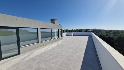 Penthouse de Luxo com Terraço e Vista para Tavira