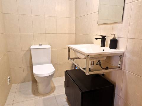 Moradia com terraço, varandas e garagem perto de Tavira