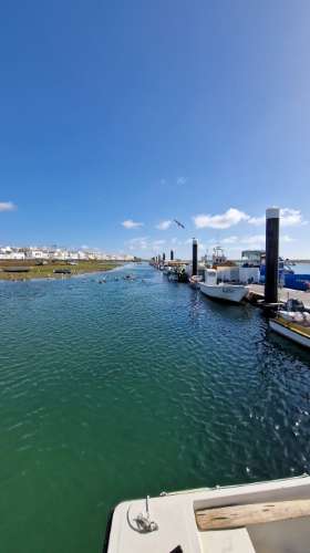 Apartamento moderno T1 em Cabanas Tavira com suíte e garagem
